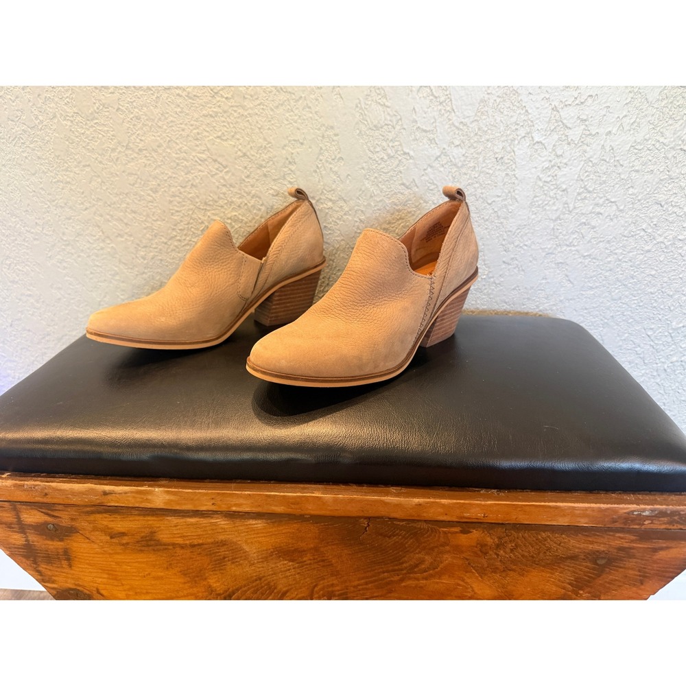 Lucky Brand Basel Tan Leather V-Cut Block Heel Shooties Ankle Boots 6M